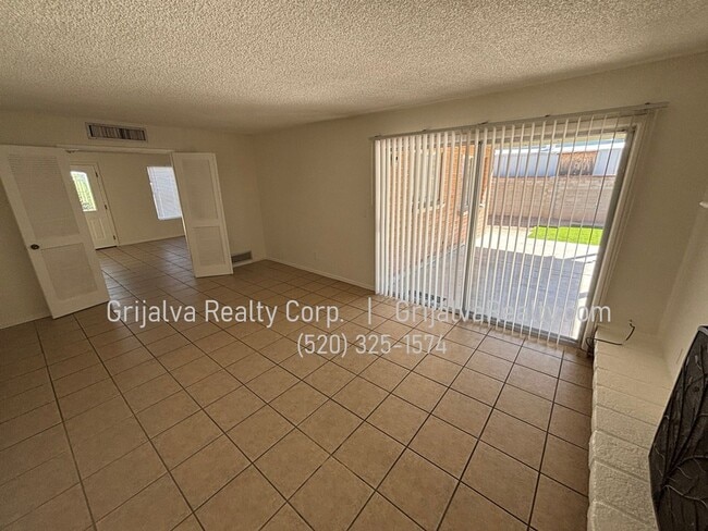 Building Photo - Large Eastside 4 Bedroom, 2 Bath House for Rent (Tanque Verde/Pantano)