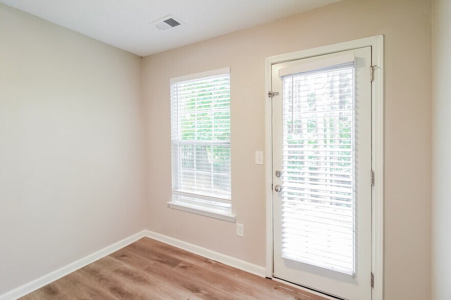 Building Photo - 229 Lossie Ln