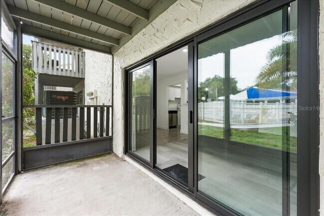 Building Photo - 11525 8th Way N