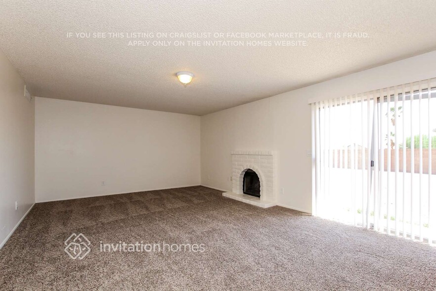 Building Photo - 6919 W Vogel Ave