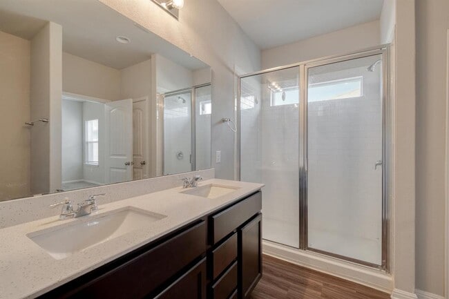 Building Photo - 108 Kleberg Ct