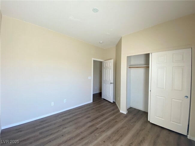 Building Photo - 134 Duxford Ave