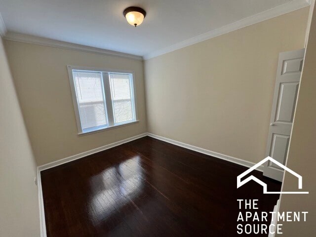 Building Photo - 2440 N Hamlin Ave