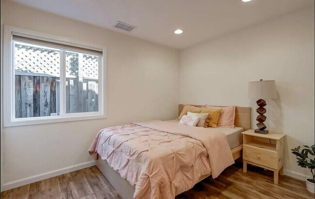 Building Photo - SAN JOSE- Beautifully maintained home with a spacious backyard.