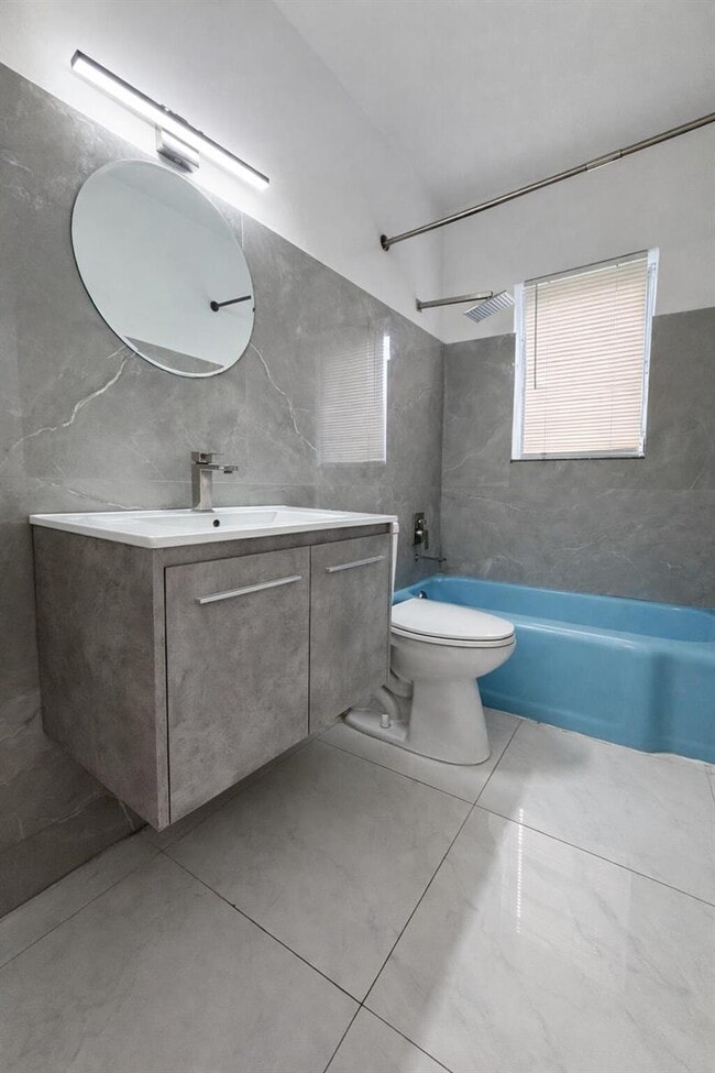 Building Photo - $2,450 1942 Funston Street #1-5