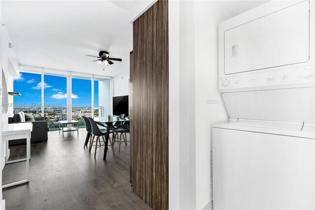 Building Photo - 92 SW 3rd St