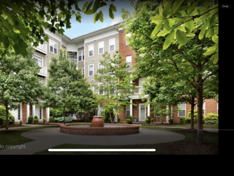 Building Photo - 7821 Heaton Way
