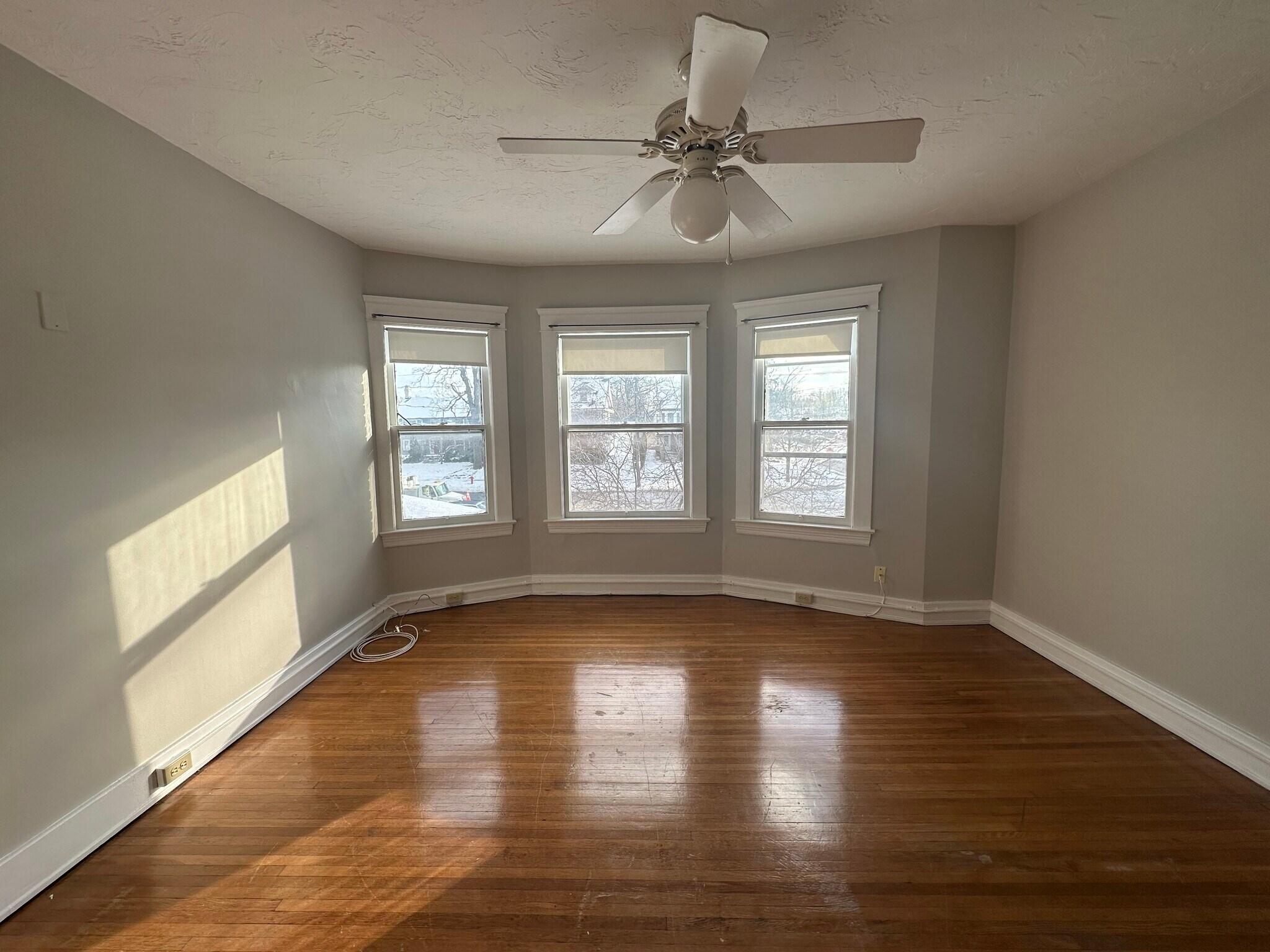 Bedroom 1 - 1141 Lakeland Ave