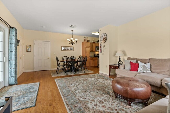 Building Photo - 15 K St