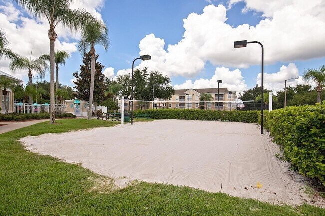 Building Photo - 2300 Silver Palm Dr
