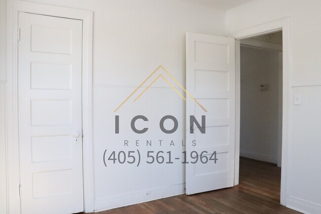 Building Photo - 146 N El Reno Ave