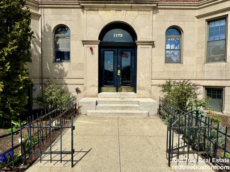 Building Photo - 1173 Commonwealth Ave