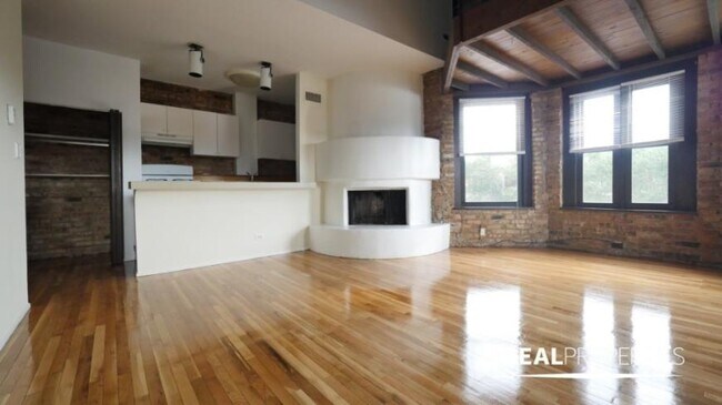 Primary Photo - 1 bedroom in CHICAGO IL 60657