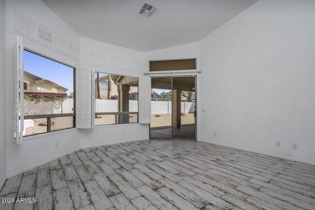 Building Photo - 6530 E Montreal Pl