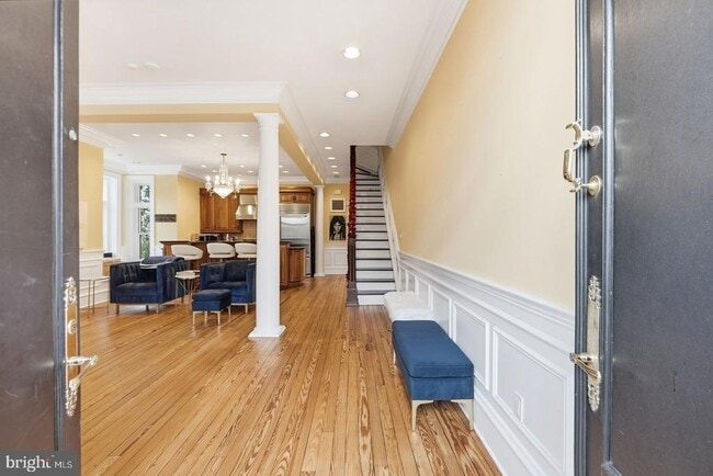 Building Photo - 949 S St NW