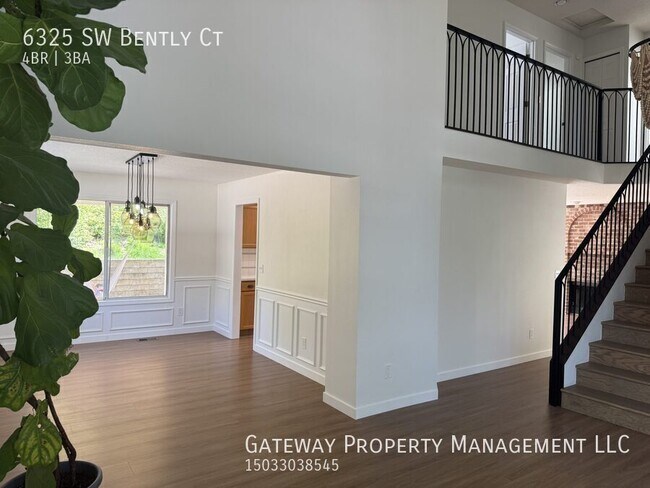 Building Photo - 6325 SW Bently Ct