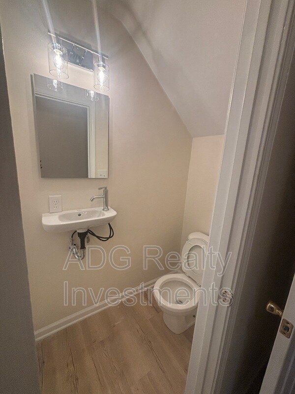 Building Photo - 5478 Werburgh St
