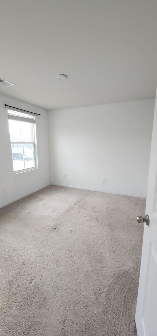 Building Photo - 612 Scribes Ln