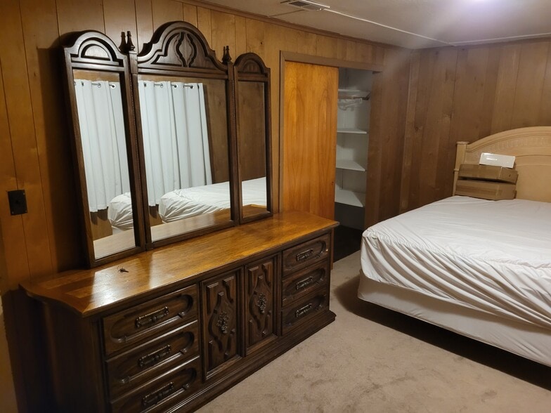 Building Photo - 11727 Harrisburg Rd