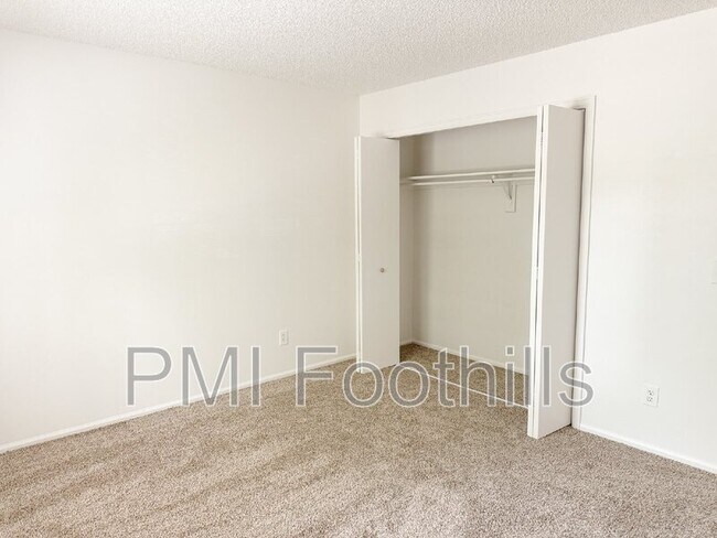 Building Photo - 8460 Everett Way