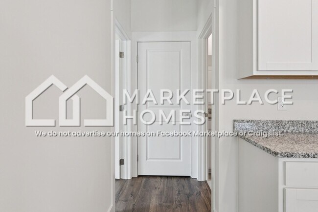 Building Photo - 8334 Bright Water Dr
