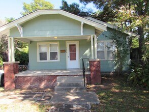 Building Photo - Charming home and It's close to TU, Cherry Street and downtown.