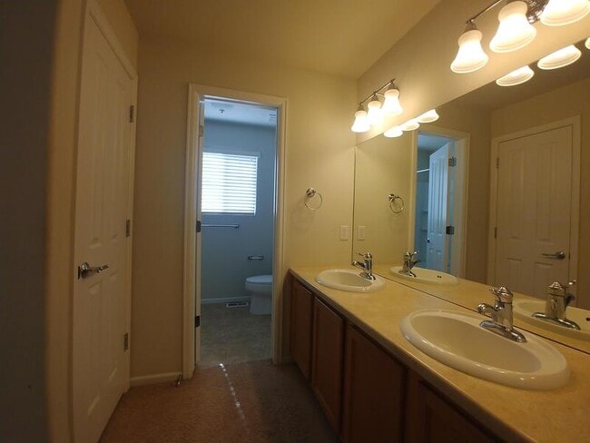 Building Photo - 8170 Elk River View
