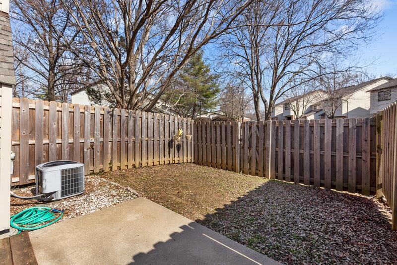 Building Photo - 1816 Misty Moss Dr
