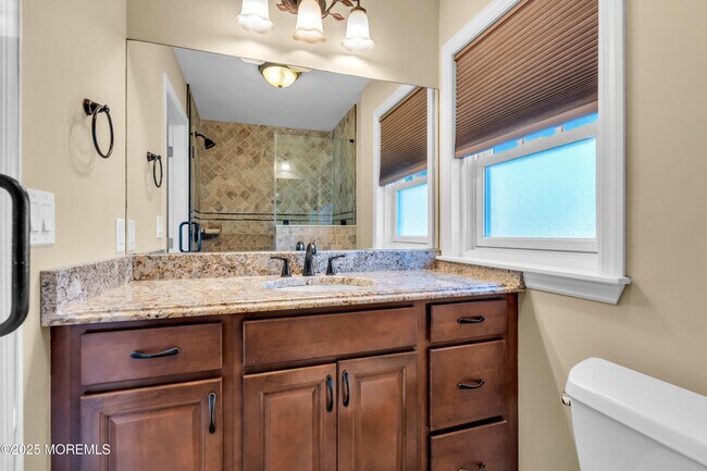 Building Photo - 1003 C St