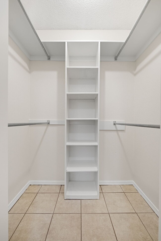 Building Photo - 100 Grand Brook Dr