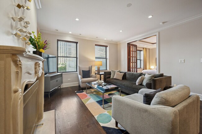 Building Photo - 70 E Walton St