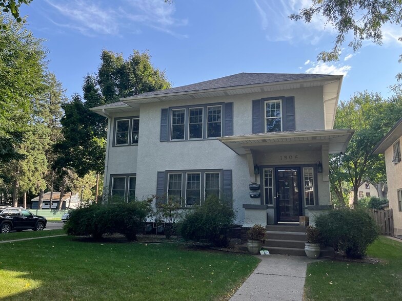 Building Photo - 1906 Portland Ave