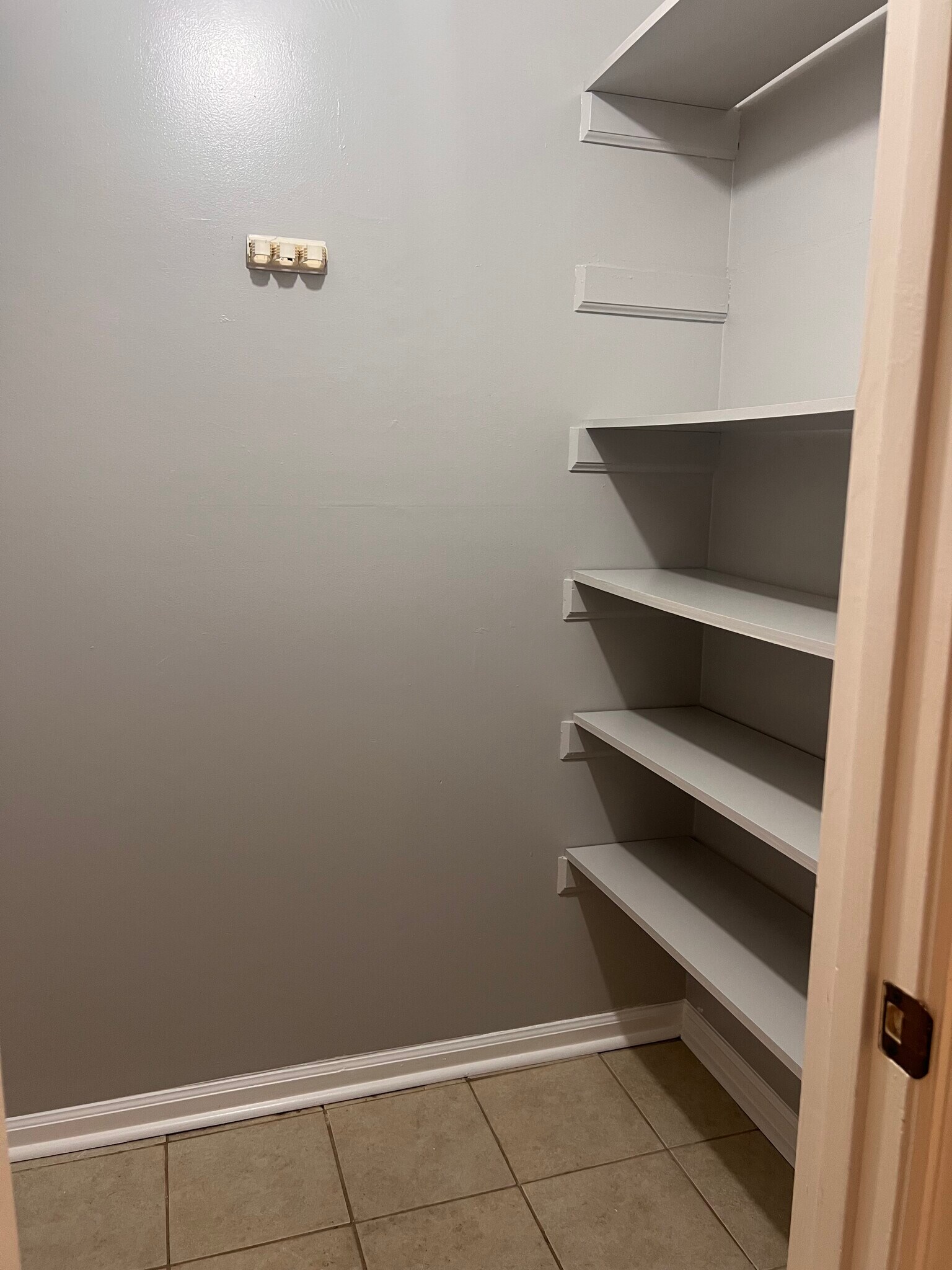 Building Photo - 1405A Stratton Place Dr