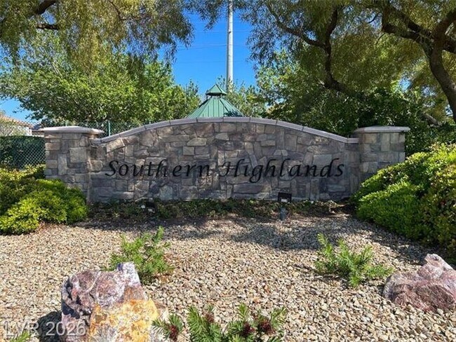 Building Photo - Inviting 3-Bedroom Home with Oversized Loft in Gated Southwest Community