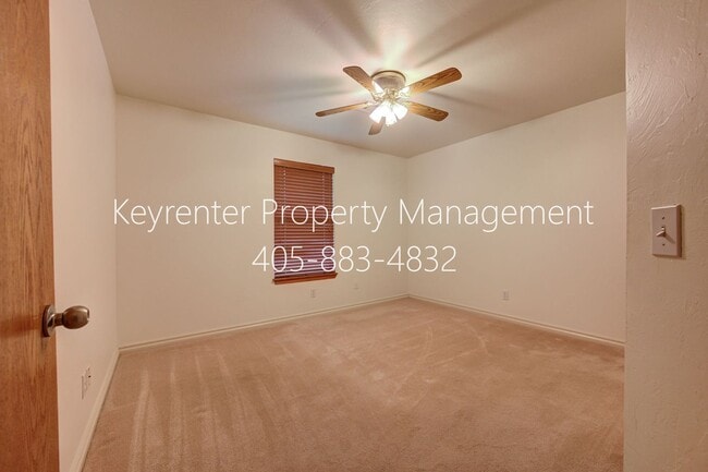 Building Photo - Amazing 4BD/3BTH home with a 3 car garage in the exclusive Cedar Pointe Gated Community!