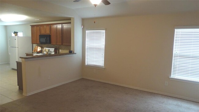 Building Photo - 1404 Natural Pine Trail