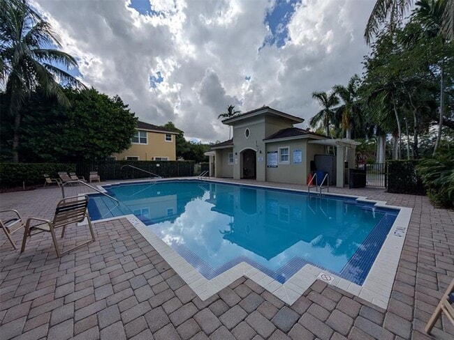 Building Photo - 2851 Prospect Rd