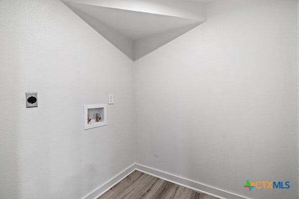 Building Photo - 8406 Lyndon Ln