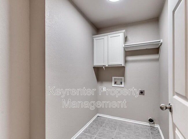 Building Photo - 517 Cherokee Gate Dr