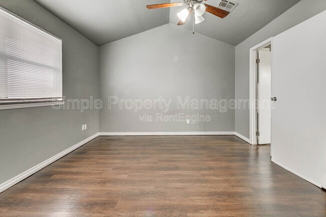 Building Photo - 10617 N MacArthur Blvd
