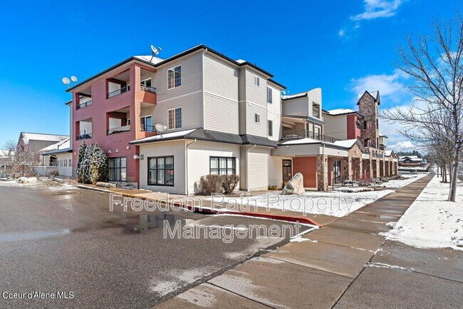 Building Photo - 310 N Promenade Loop