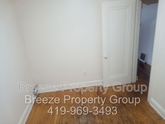 Building Photo - 2920 Elm St