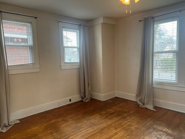 Building Photo - 2502 Blair Blvd