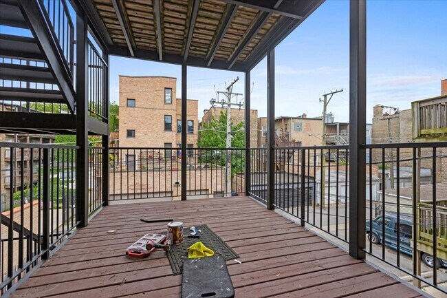 Building Photo - 7717 N Marshfield Ave