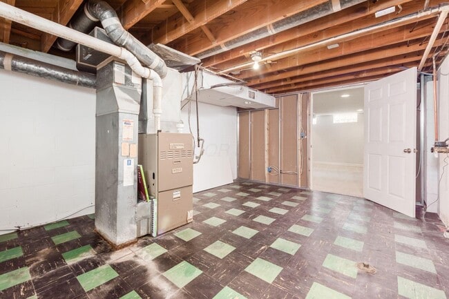 Building Photo - 336 E Weisheimer Rd