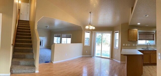 Building Photo - Great Home In Nampa