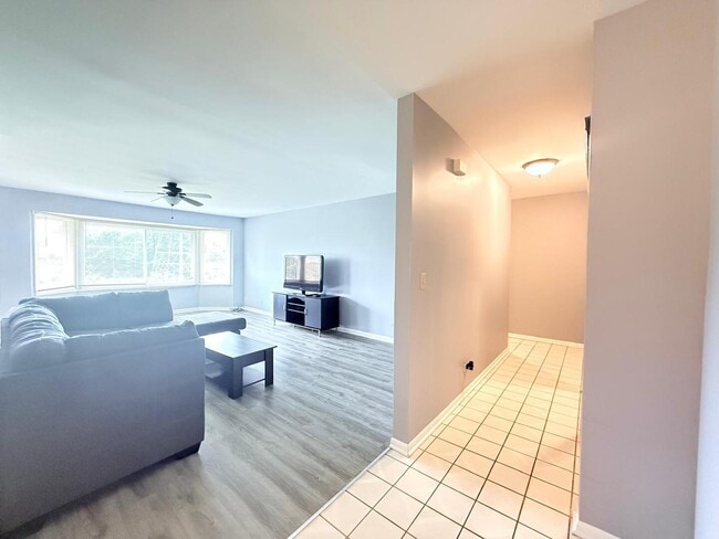 Building Photo - 3108 Roberts Dr