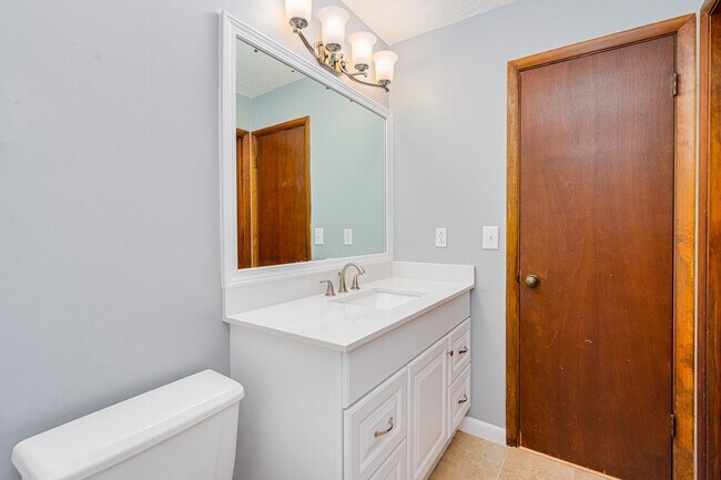 Building Photo - Townhome in the heart of Ormond Beach