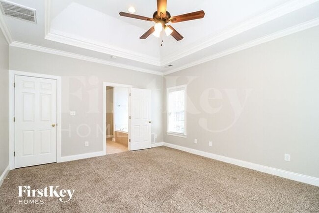 Building Photo - 2750 Chestnut Ridge Dr