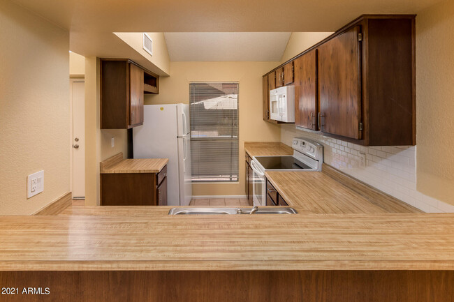 Building Photo - 14002 N 49th Ave